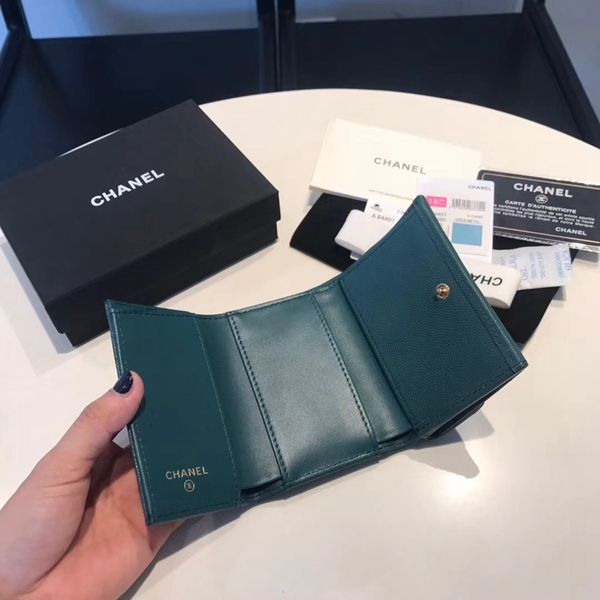 シャネル財布素材ディテール